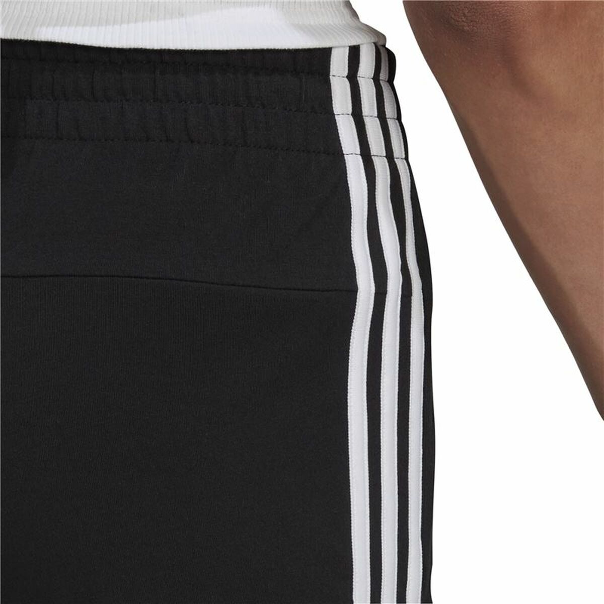 Pantalones cortos deportivos Adidas negros-2