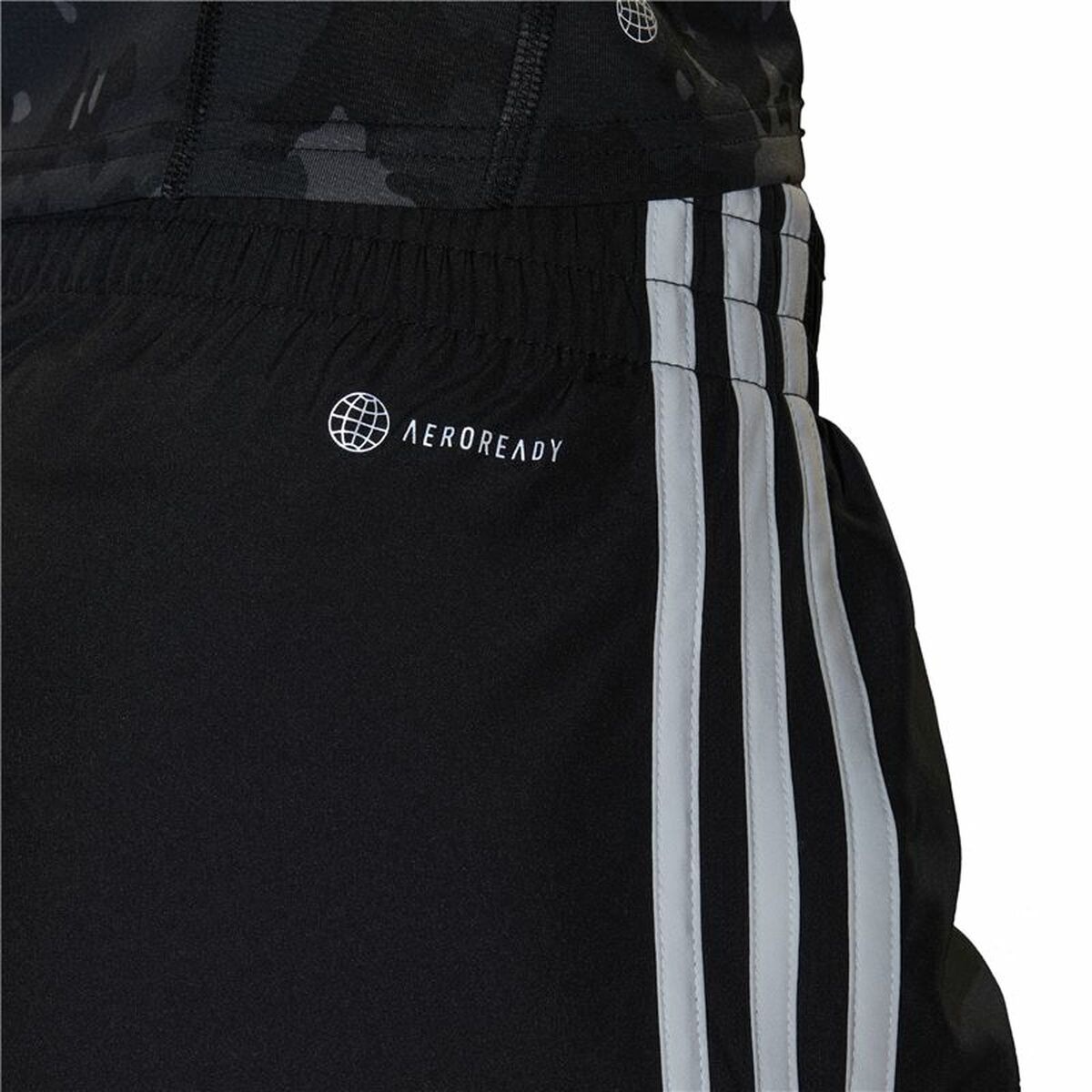 Pantalones cortos Adidas M20 negros-4