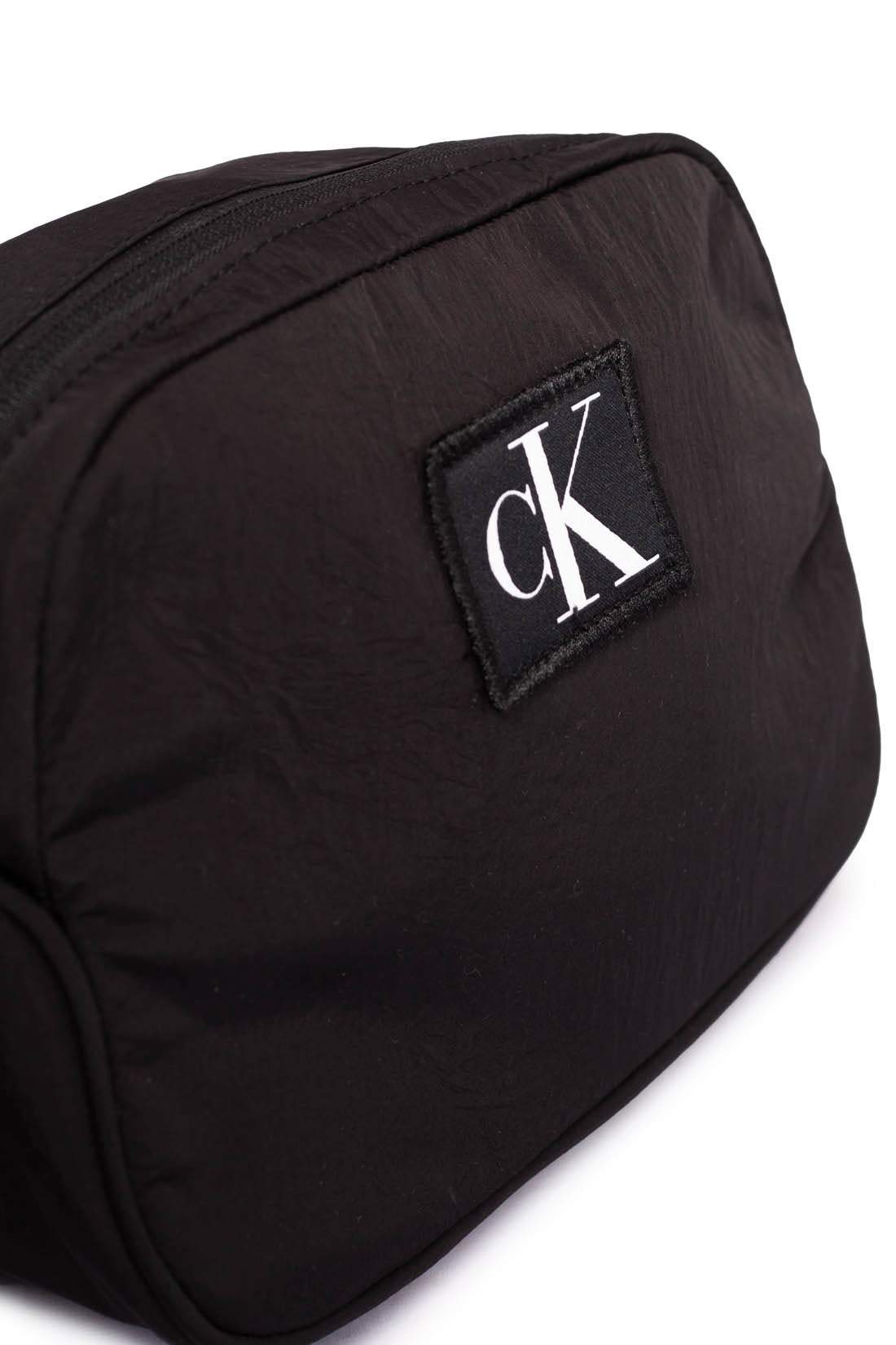 CALVIN KLEIN JEANS - Women's essential shoulder bag with logo patch-1
