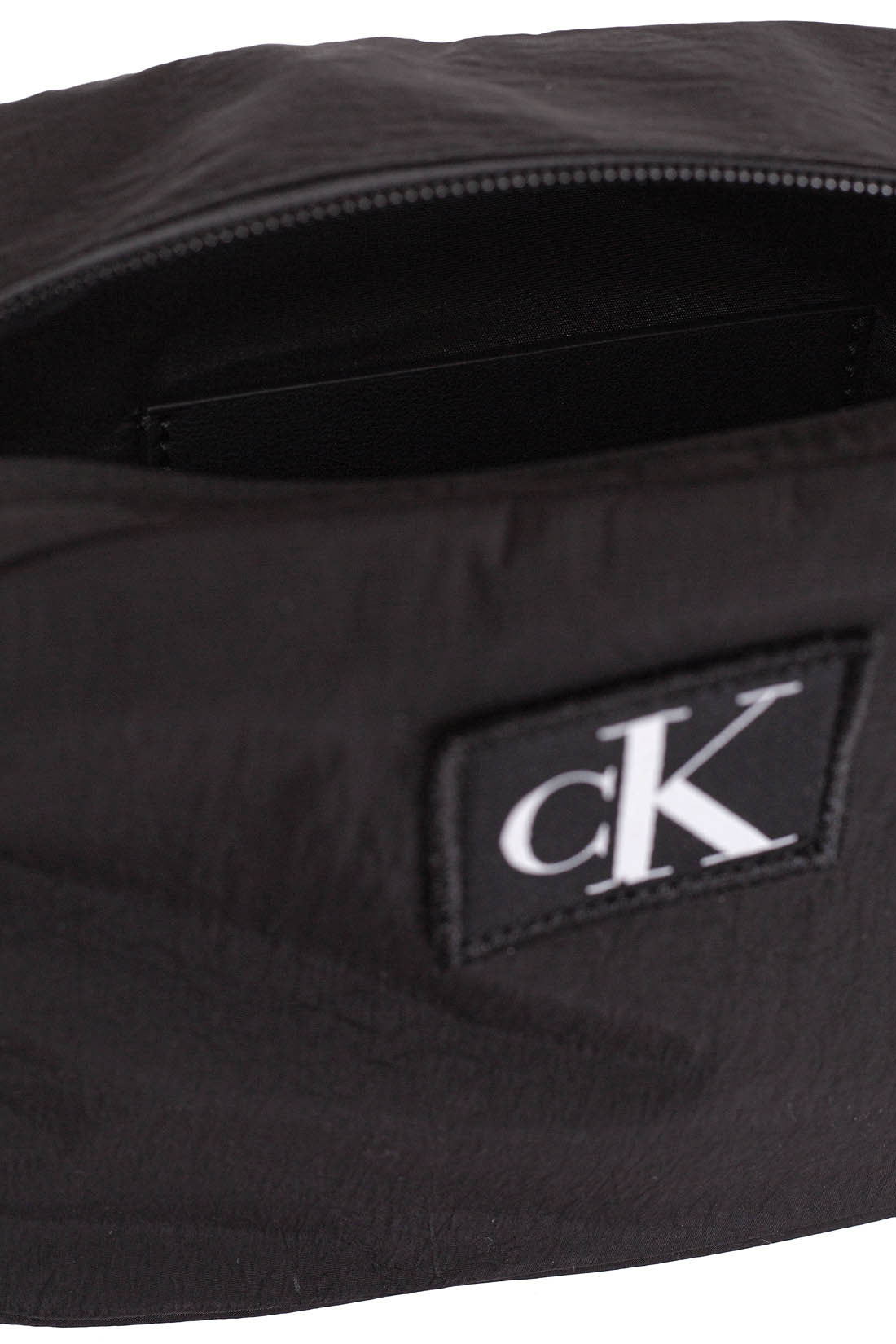 CALVIN KLEIN JEANS - Women's essential shoulder bag with logo patch-5