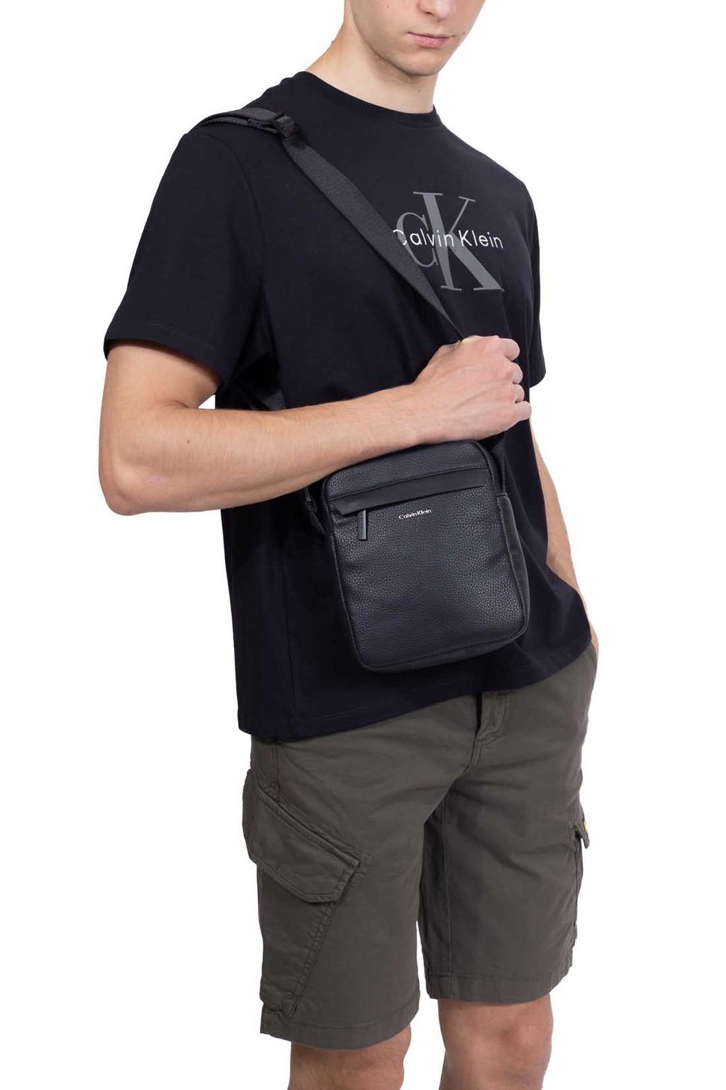 CALVIN KLEIN JEANS - Men's reporter bag with frontal pockets-8