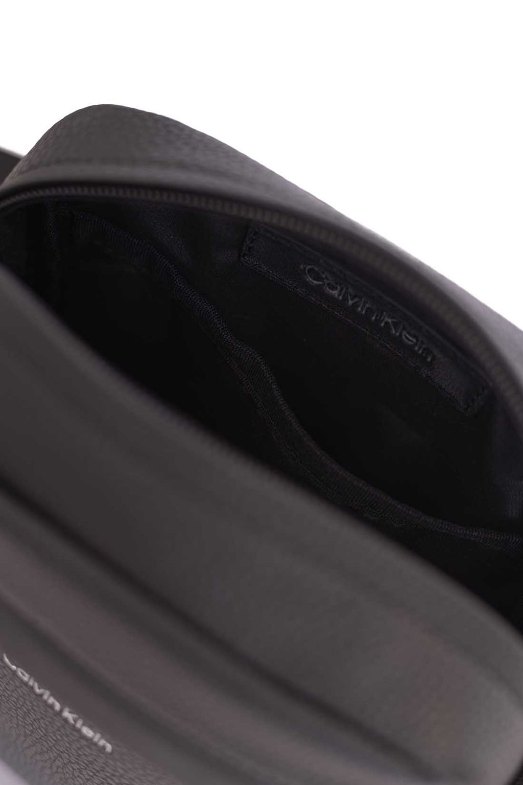 CALVIN KLEIN JEANS - Men's reporter bag with frontal pockets-0