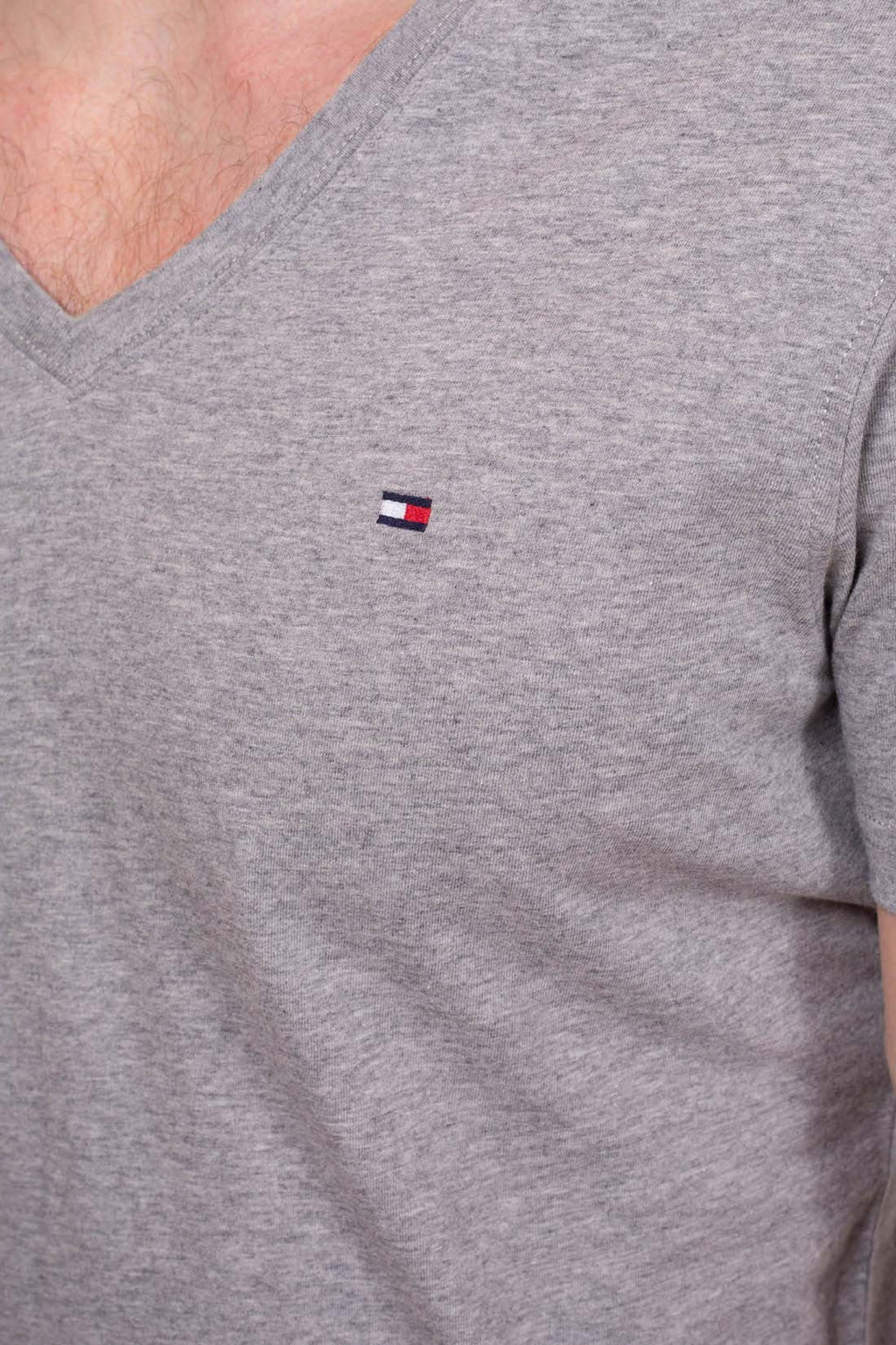TOMMY HILFIGER - Men's basic V-neck T-shirt - Size L-20