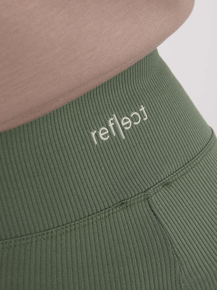 Long leggings model 221806 Relevance-3